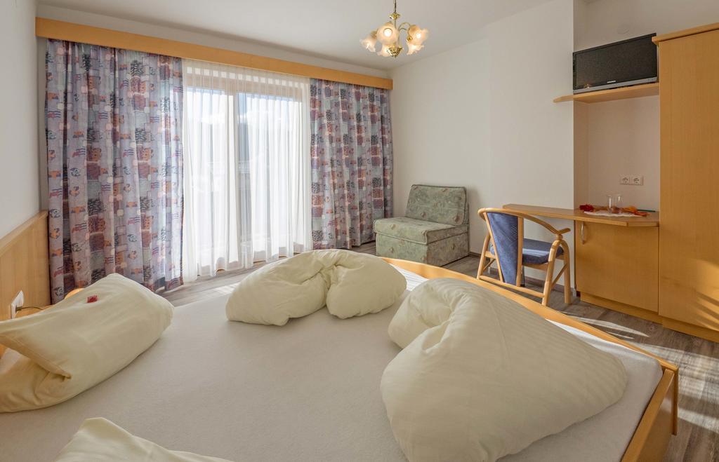 Hotel Haus Schluder - Familie Stanitzer à Weissensee Chambre photo