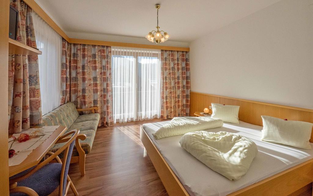 Hotel Haus Schluder - Familie Stanitzer à Weissensee Chambre photo
