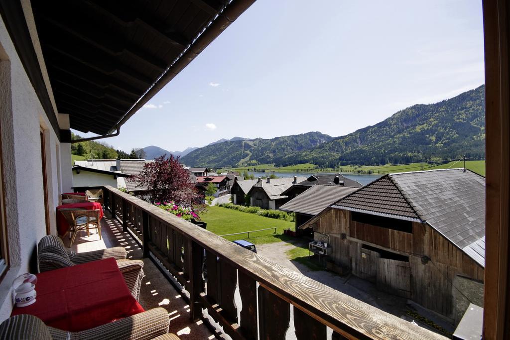 Hotel Haus Schluder - Familie Stanitzer à Weissensee Chambre photo