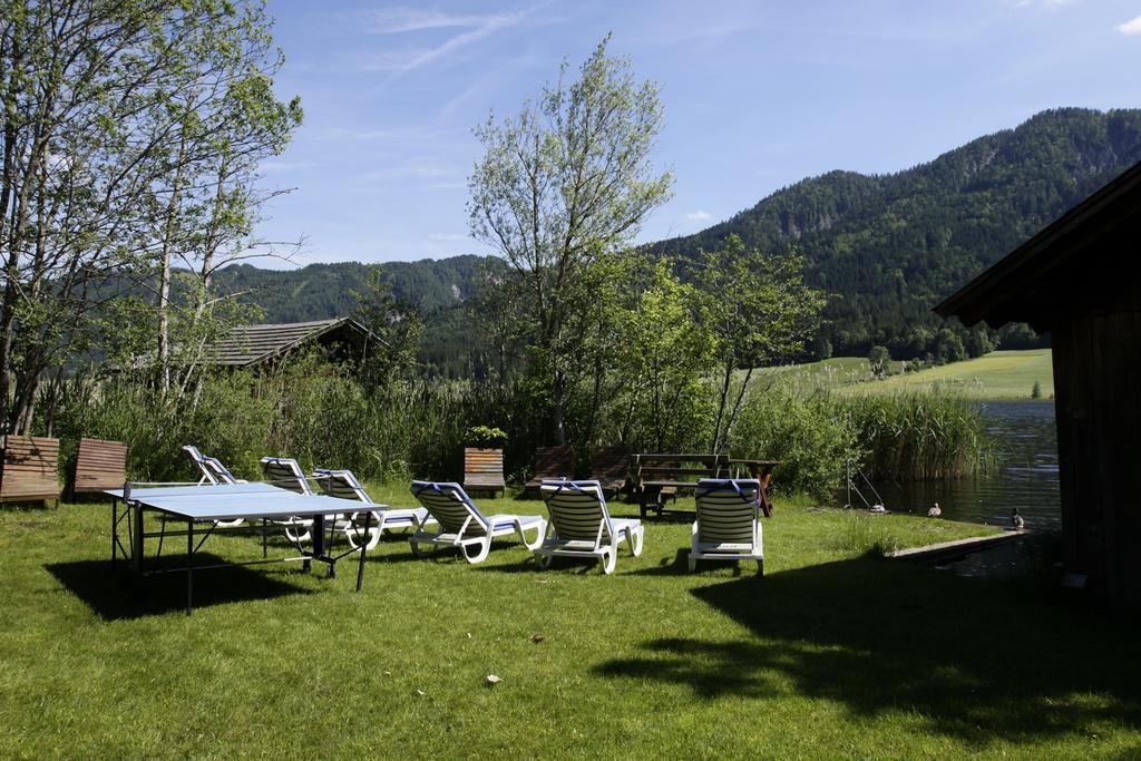 Hotel Haus Schluder - Familie Stanitzer à Weissensee Extérieur photo