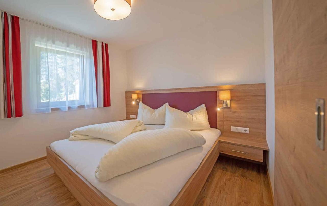 Hotel Haus Schluder - Familie Stanitzer à Weissensee Extérieur photo