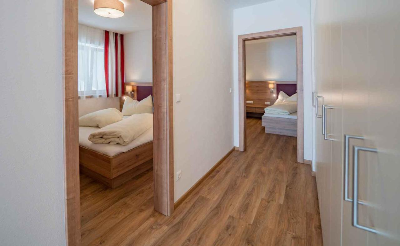 Hotel Haus Schluder - Familie Stanitzer à Weissensee Extérieur photo